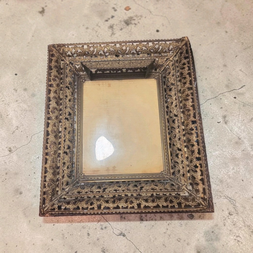 Vintage Gold Tone Ornate Illuminated Picture Frame 11x13 — 8x10 Opening — AS IS
